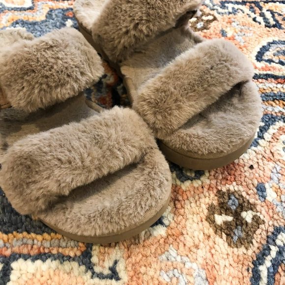 Koolaburra by UGG Fuzzy Cream Slip On Slides 6 - Picture 5 of 6